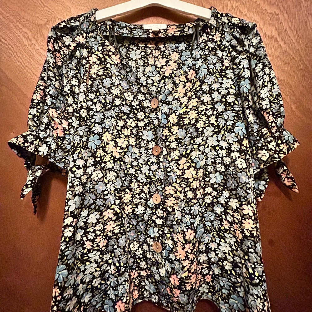 LC Lauren Conrad Black Floral Button-Front Blouse